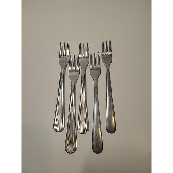 Vintage Cocktail Appetizer Forks Brandware Flatware Mixed Set 5 - Picture 2 of 4